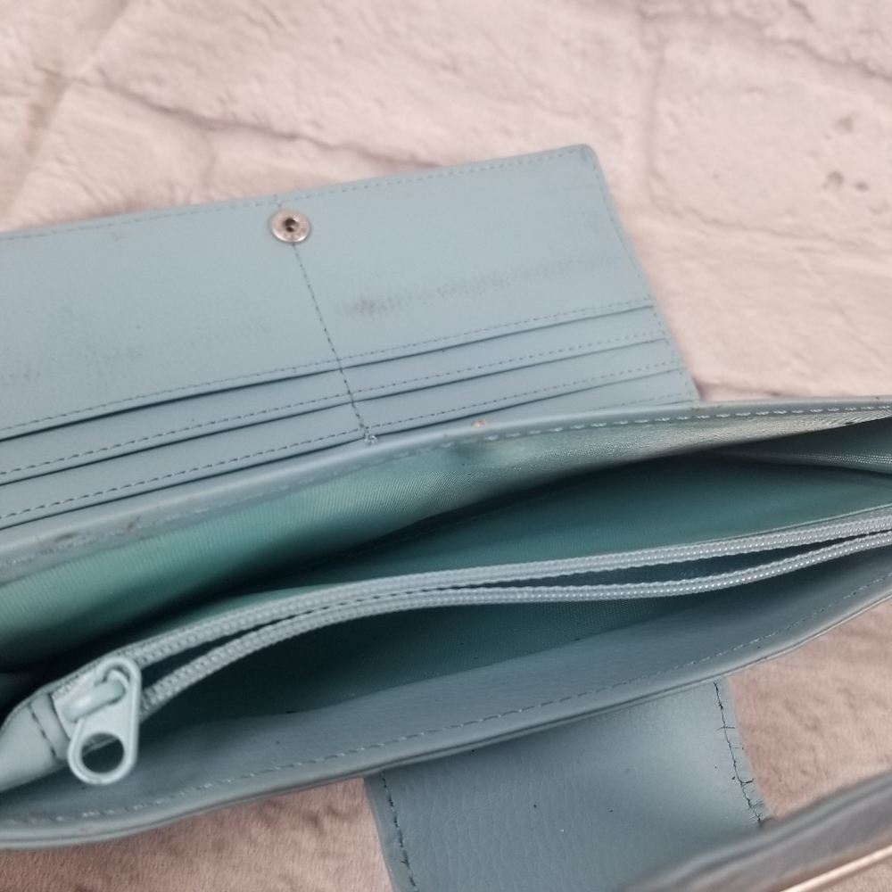 Kenneth Cole Wallet - Picture 4 of 4